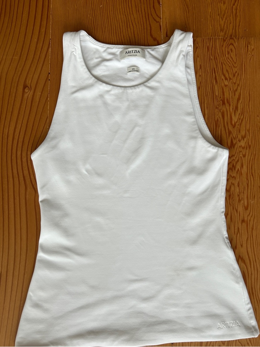 Aritzia contour tank